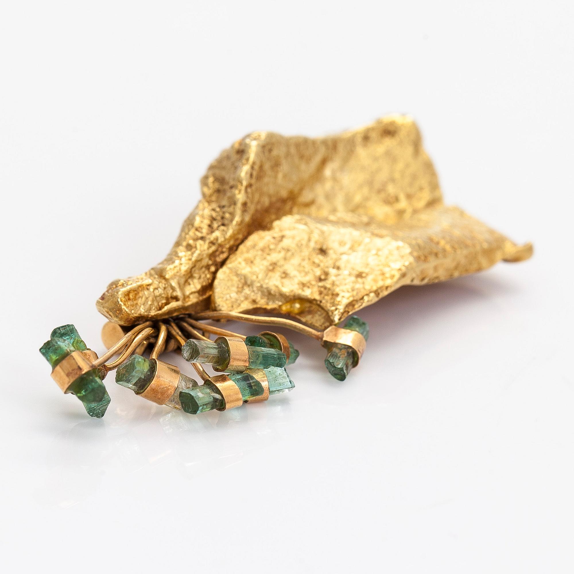 Björn Weckström, rintaneula, vihreät turmaliinikiteet, 18K kultaa.