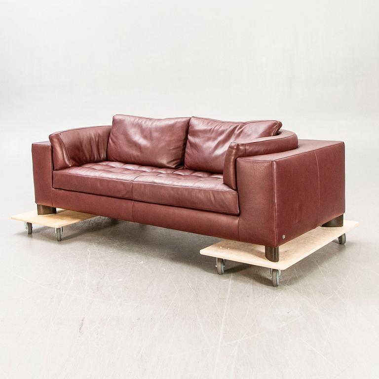 A Natuzzi "Osaka" leather sofa 21st century.