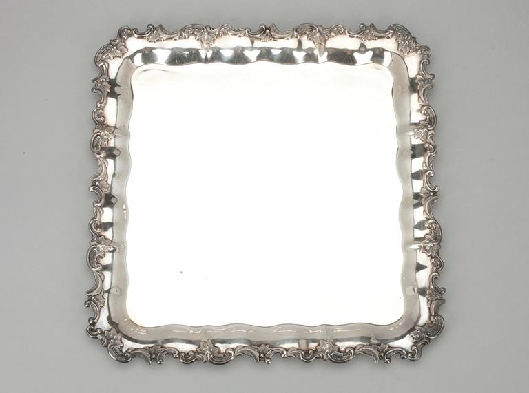BRICKA, 813 silver, Kultakeskus Oy 1953. Vikt 1190 g.