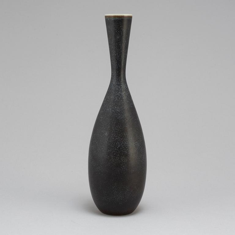 CARL-HARRY STÅLHANE, a unique stoneware vasae, Rörstrand 1955.