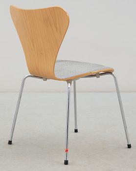 STOL, "Sjuan", Arne Jacobsen, Fritz Hansen, Danmark, 1900-tal.