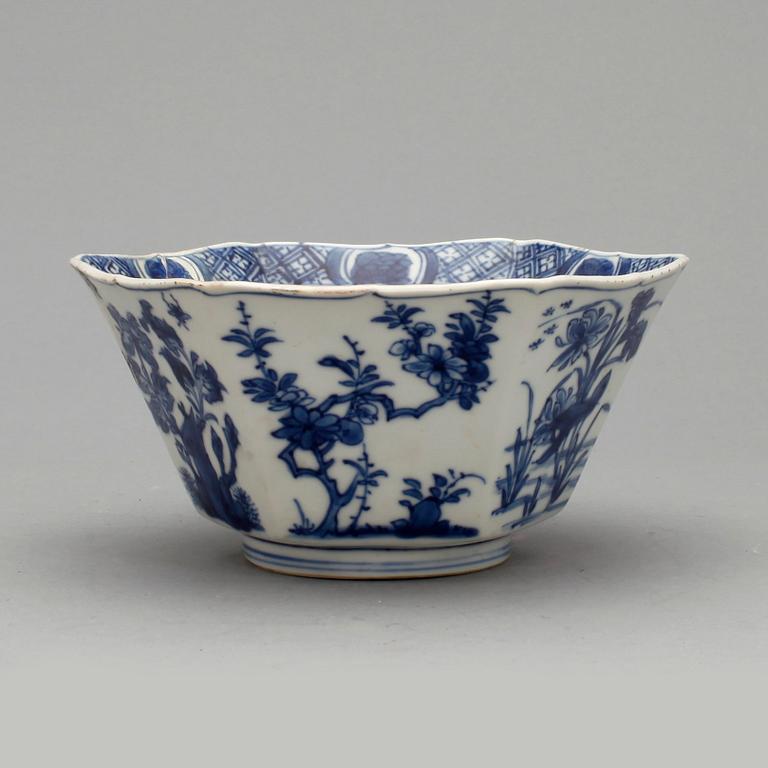 SKÅL, porslin, Qing dynastin, Kangxi (1662-1722).