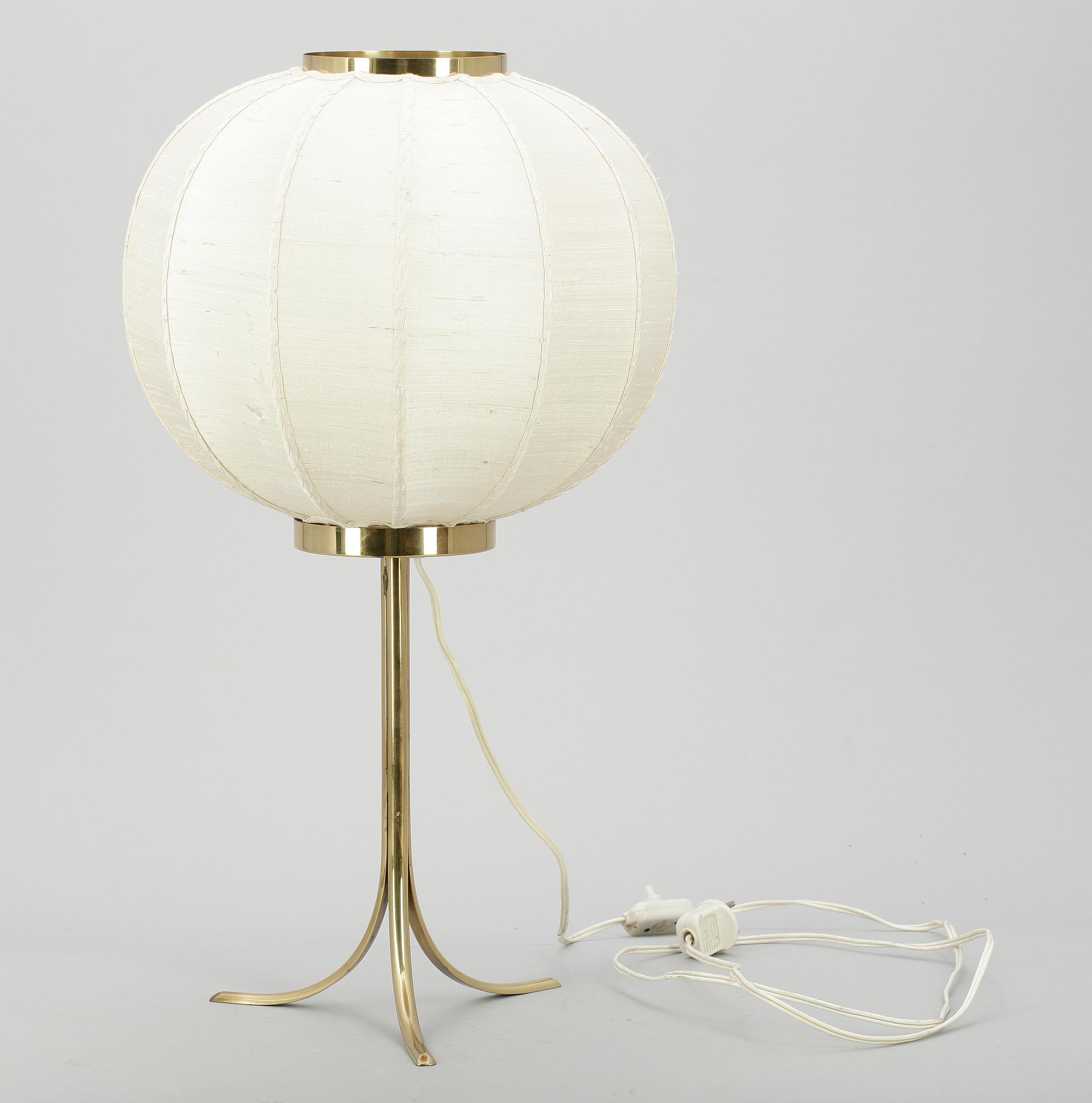 BORDSLAMPA, modell 2349 "Kinabollen". Josef Frank, Svenskt Tenn. 1900-talets slut.