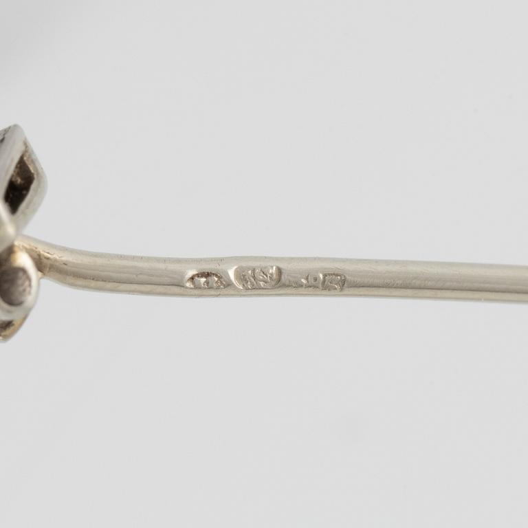 Brosch 14K guld med gammal- och rosenslipade diamanter.