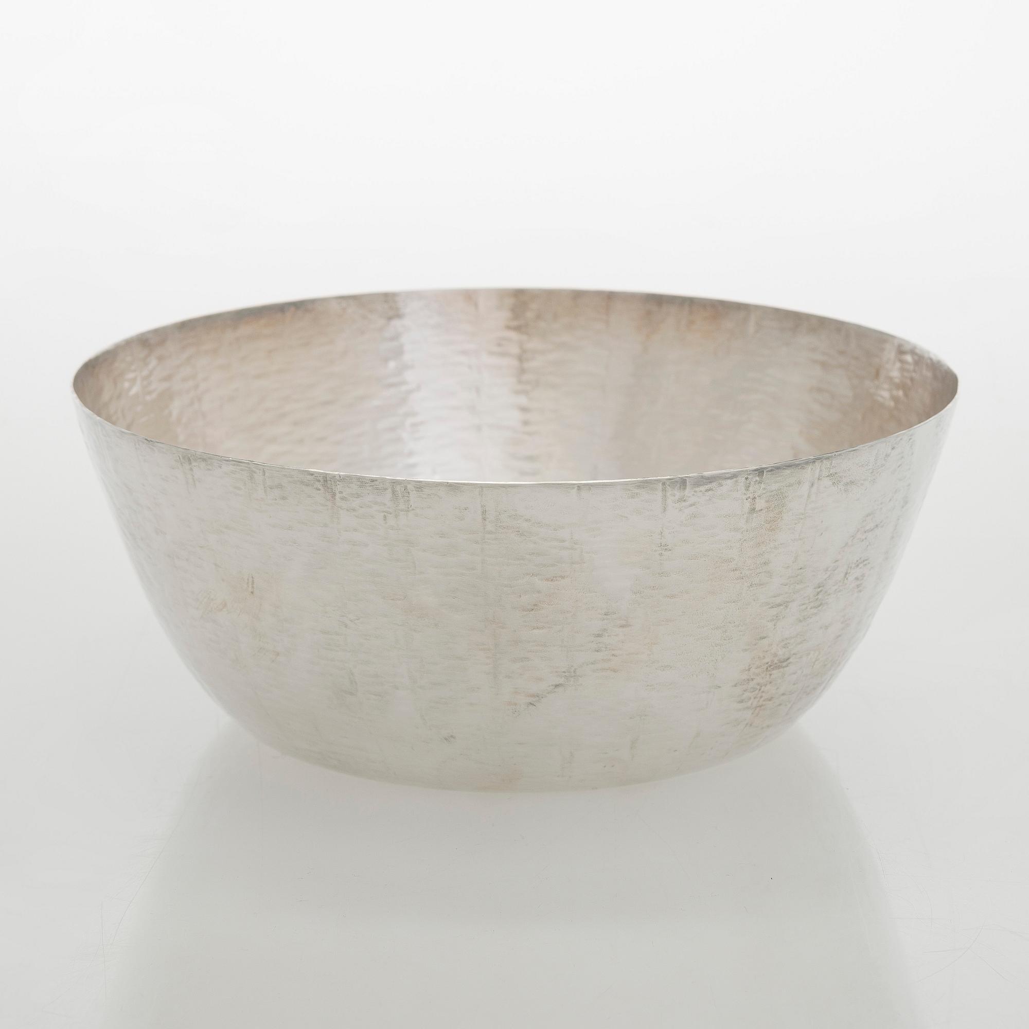 Tapio Wirkkala, skål, silver, TW 243, Kultakeskus, Tavastehus 2002.