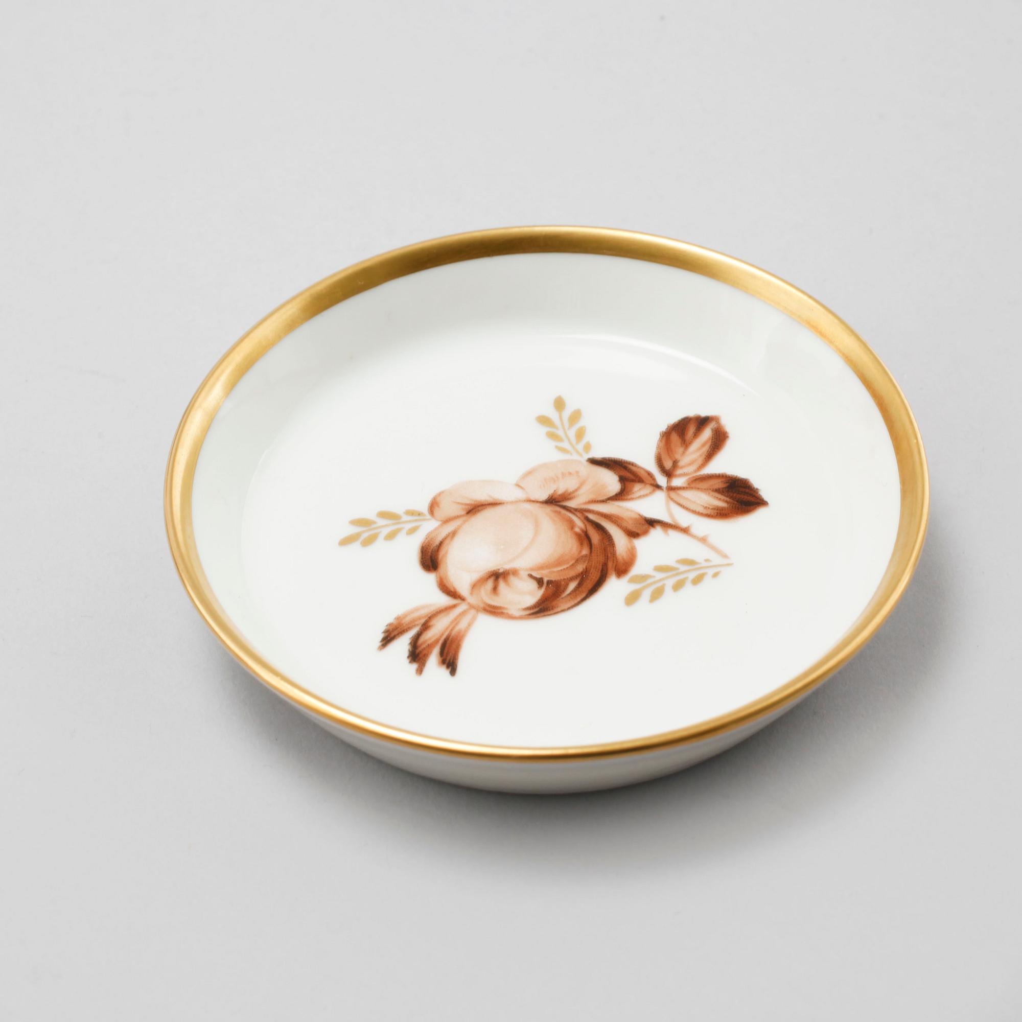 KAFFESERVIS, 26 delar, porslin, "Brun rose", Royal Copenhagen, 1900-talets andra hälft.