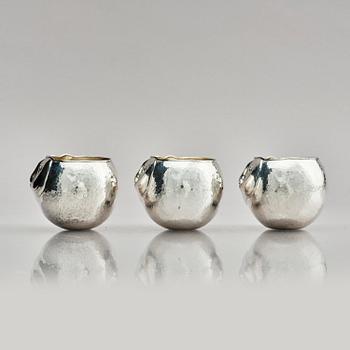 Olle Ohlsson, tumlare, 3 st, sterling silver, Stockholm 1979.