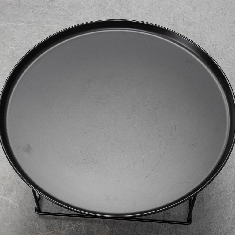 Patricia Urquiola, a set of two coffe tables, model 'Fat-Fat' for B&B Italia, modern manufacturing.