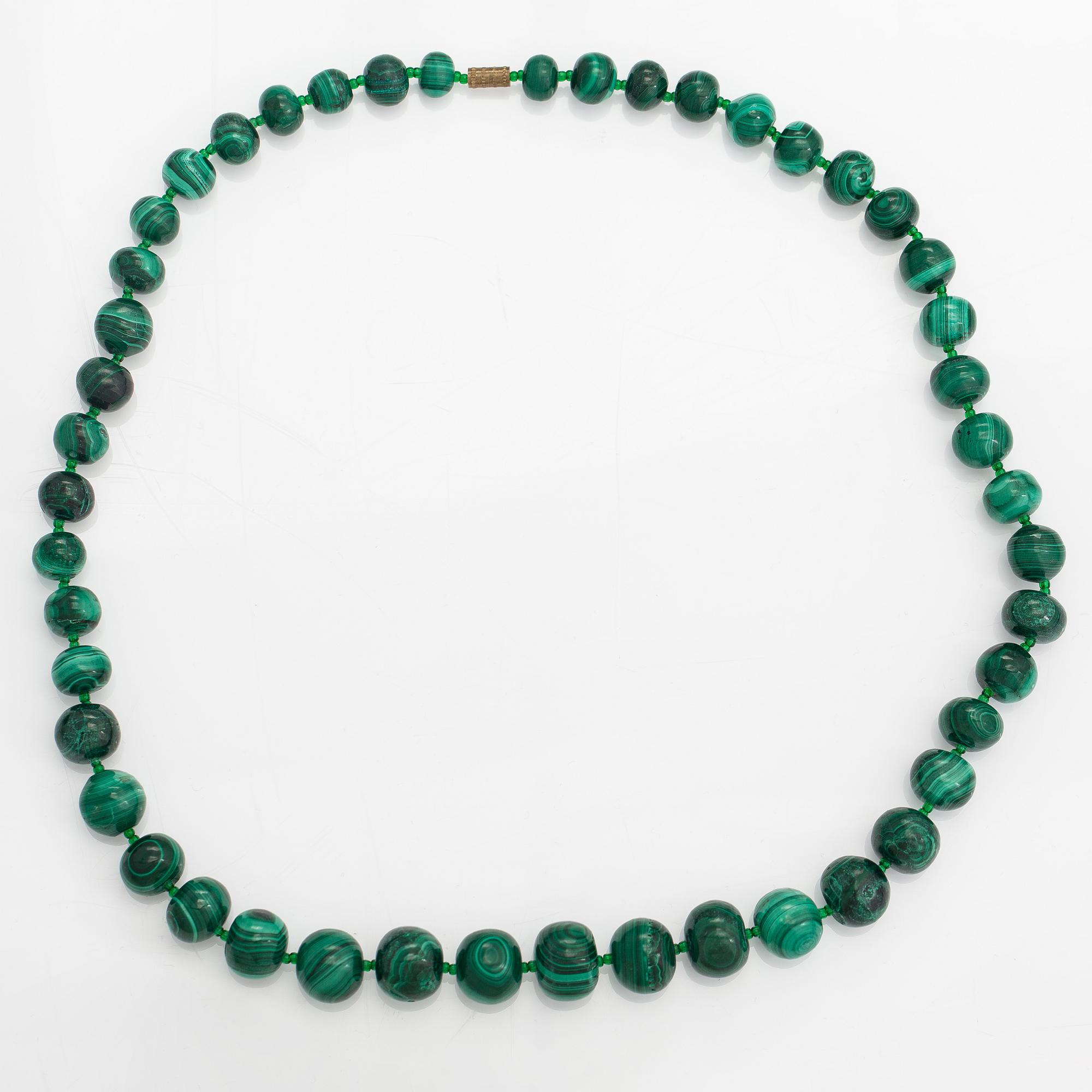 Helminauha, malakiitteja.