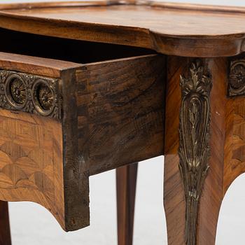 A Pair of Louis XV-Style Bedside Tables, 20th Century.