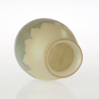 An opalescent glass vase, Loetz, 1920's.