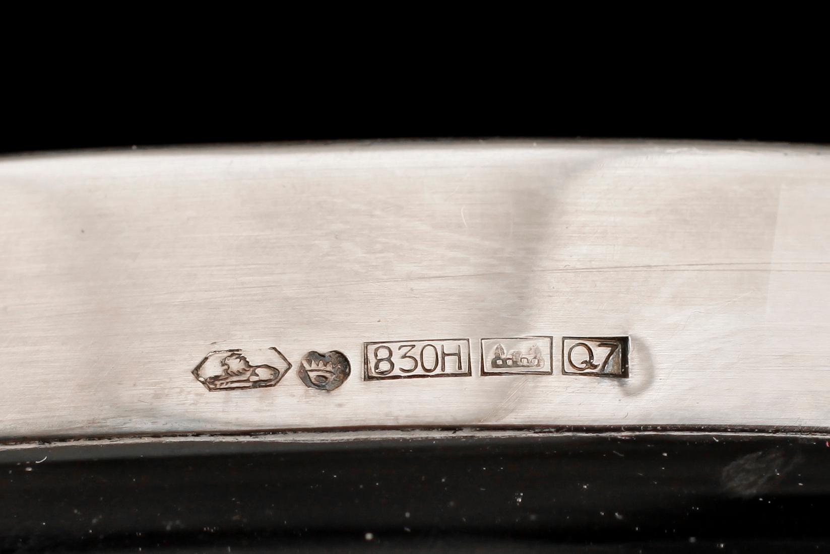 SKÅL, glas, kant av silver 1918, formgiven av Aimo Okkolin.