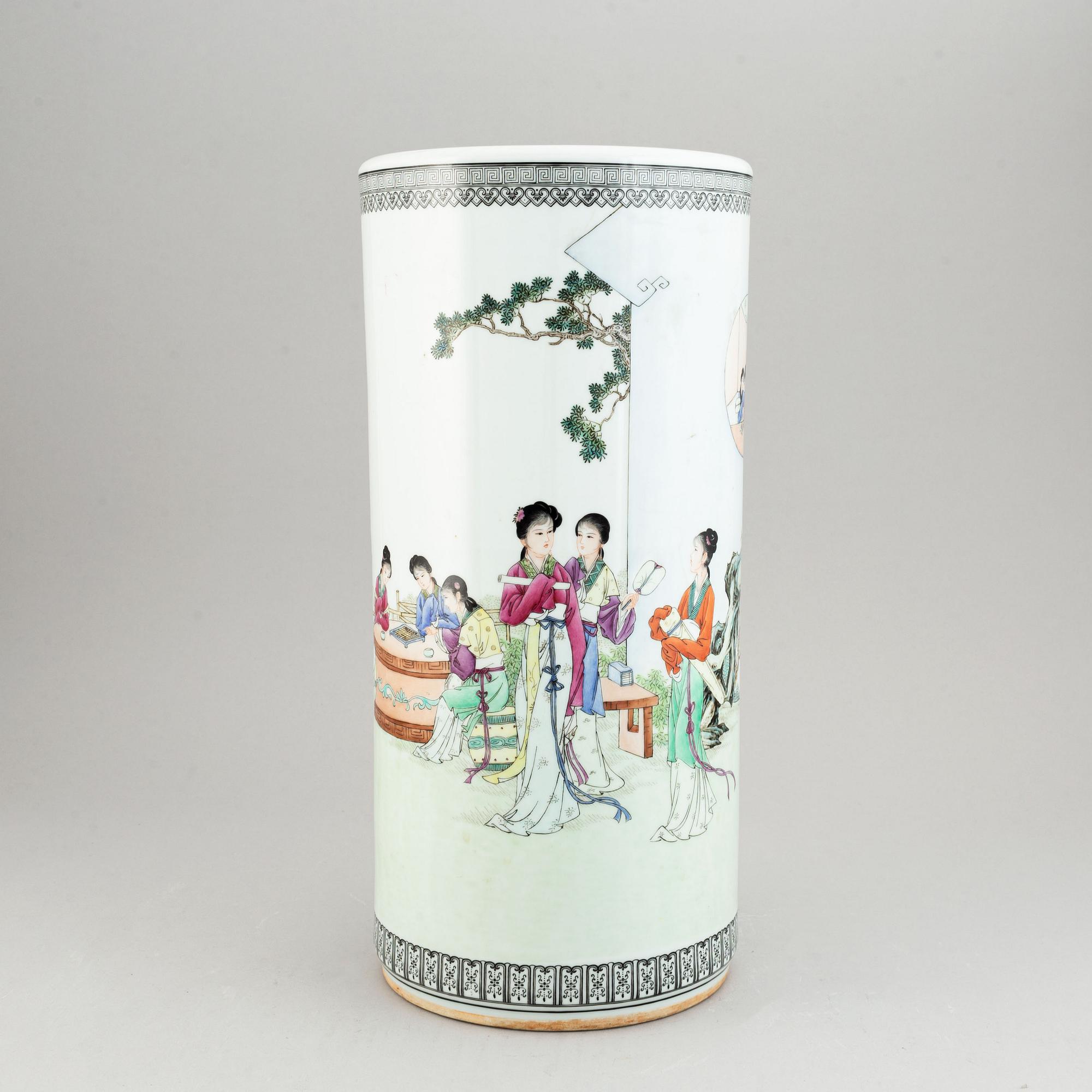 Paraplyställ, porslin. Kina, 1900-tal.