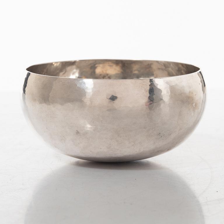 Roland Lantz, a silver bowl, Stockholm, 1982.
