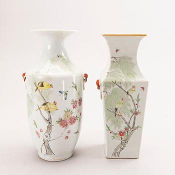 A set of two Chinese 20th century porcelain vases.