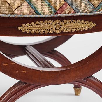 Taburett, Frankrike, sent 1800-tal, Empirestil.