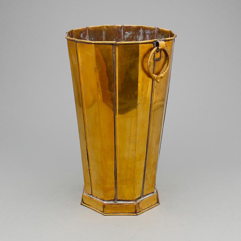 PARAPLYSTÄLL, mässing, 1900-talets första hälft.
