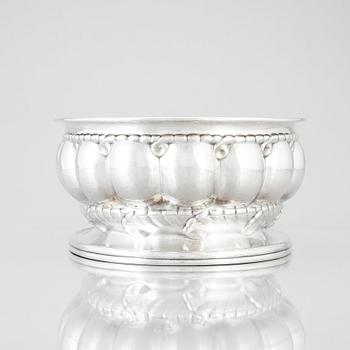 Georg Jensen, jardinière, Köpenhamn ca 1915-21, 830/1000 silver.