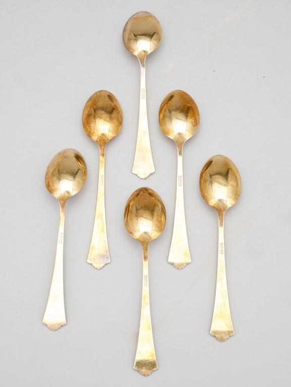 DESSERTSKEDAR, 6 st, förgyllt silver och emalj, David Andersen, Norge, 1900-tal. Vikt ca 151 gr.
