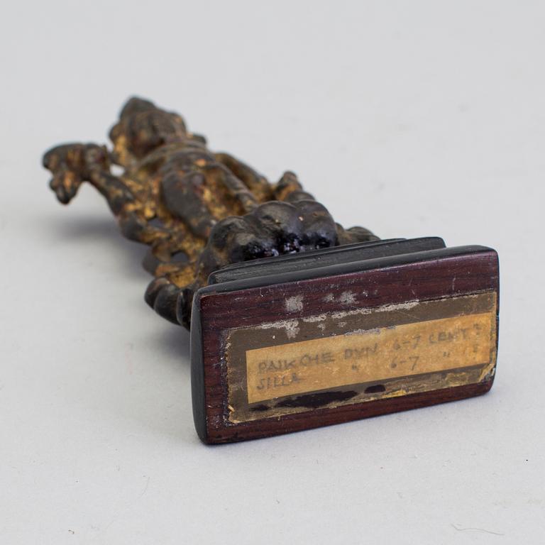 FIGURIN, brons, troligen Korea, Silla perioden (668-935).
