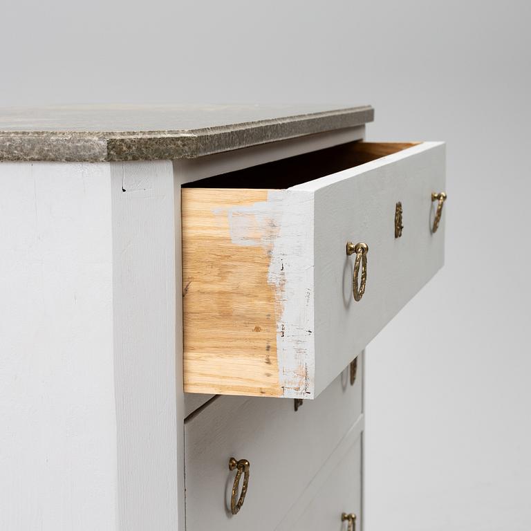 Chest of drawers, second half of the 20th century.