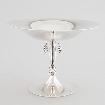 A silver bowl on a high foot, Swedish import mark and mark of Carl Söderqvist, Gothenburg 1927.