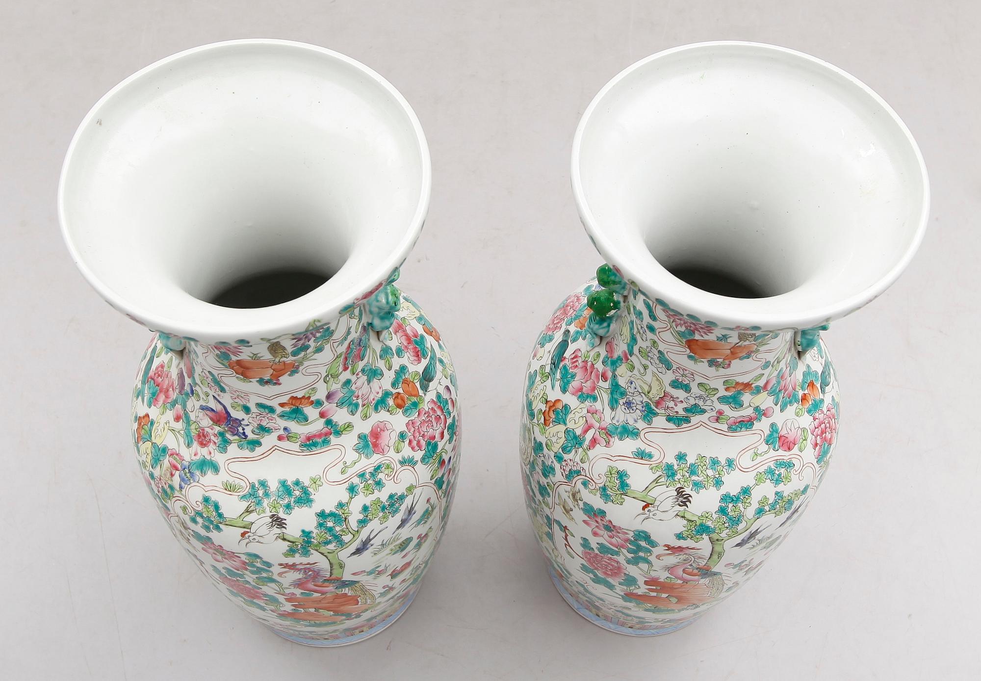 GOLVVASER, 1 par, porslin, Kina, 1900-tal.