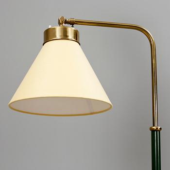 GOLVLAMPA, modell "G 1842", Firma Svenskt Tenn, 1900-talets andra del.