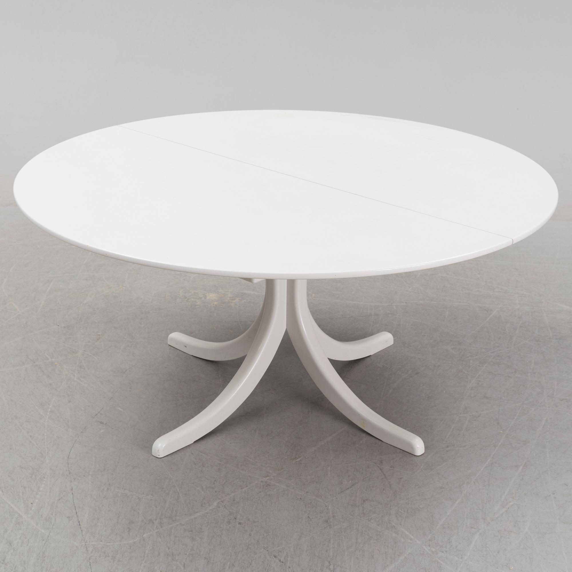 Matbord snarlikt, modell 771 av Josef Frank.