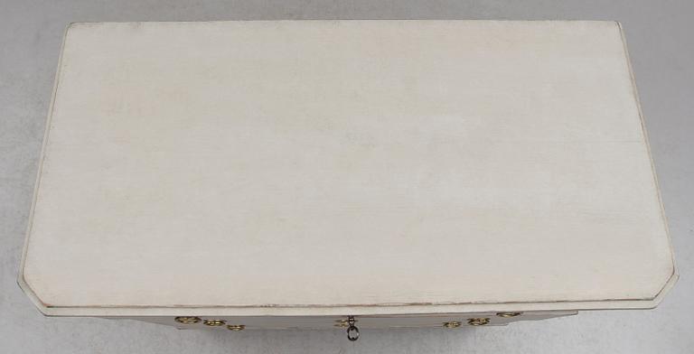 BYRÅ, gustaviansk stil, 1800-talets andra hälft.