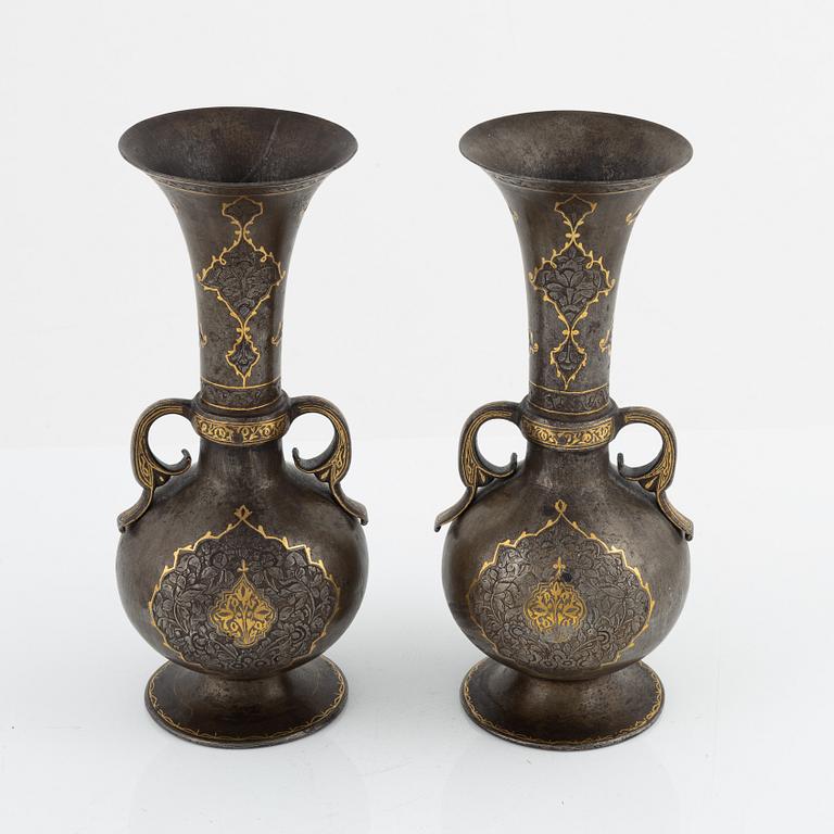 A pair of Persian vases, end of the 19th Century.