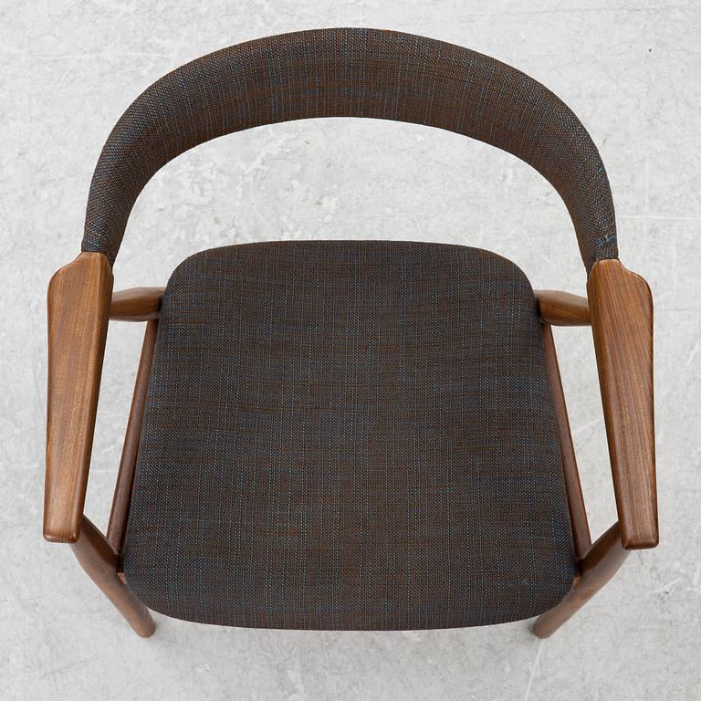 Thomas Harlev, six model 213 chairs, Farstrup, Denmark 1950s/60s.