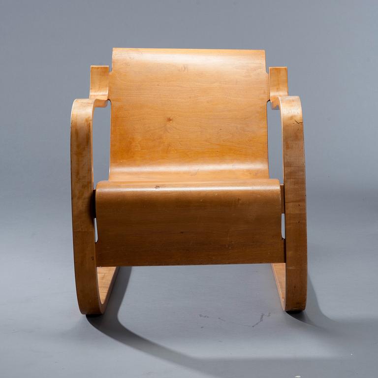Alvar Aalto, AN ARMCHAIR NO 31.