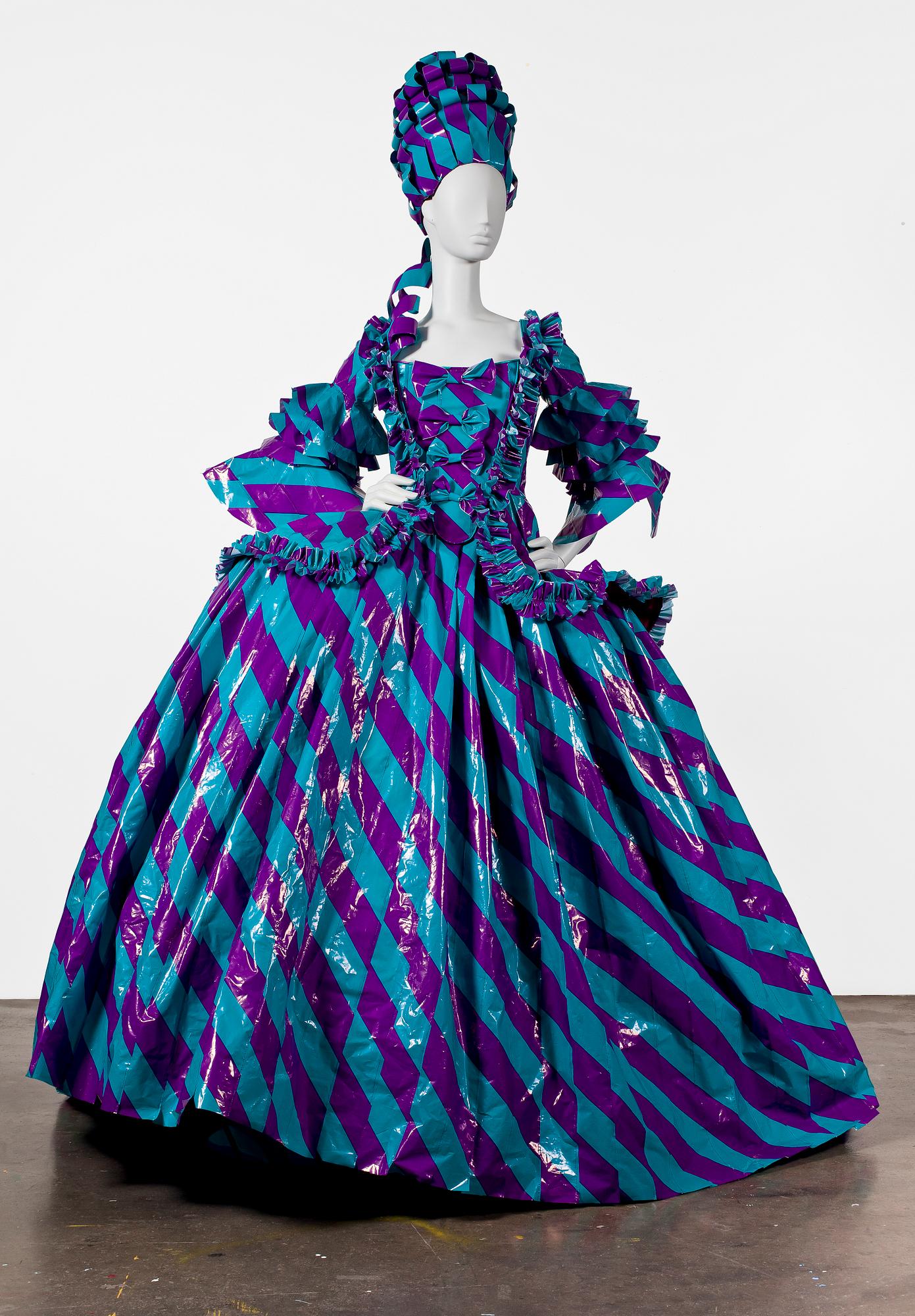 JOANN TAN, klänning. "Plastic Fantastic Marie Antionette".