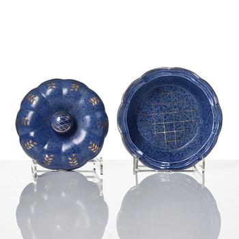 Wilhelm Kåge, a set of two Argenta stoneware vases, two dishes and a bowl with lid, Gustavsberg 1930s-50s.