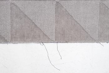 Carpet. Layered, approx. 400 x 300 cm.