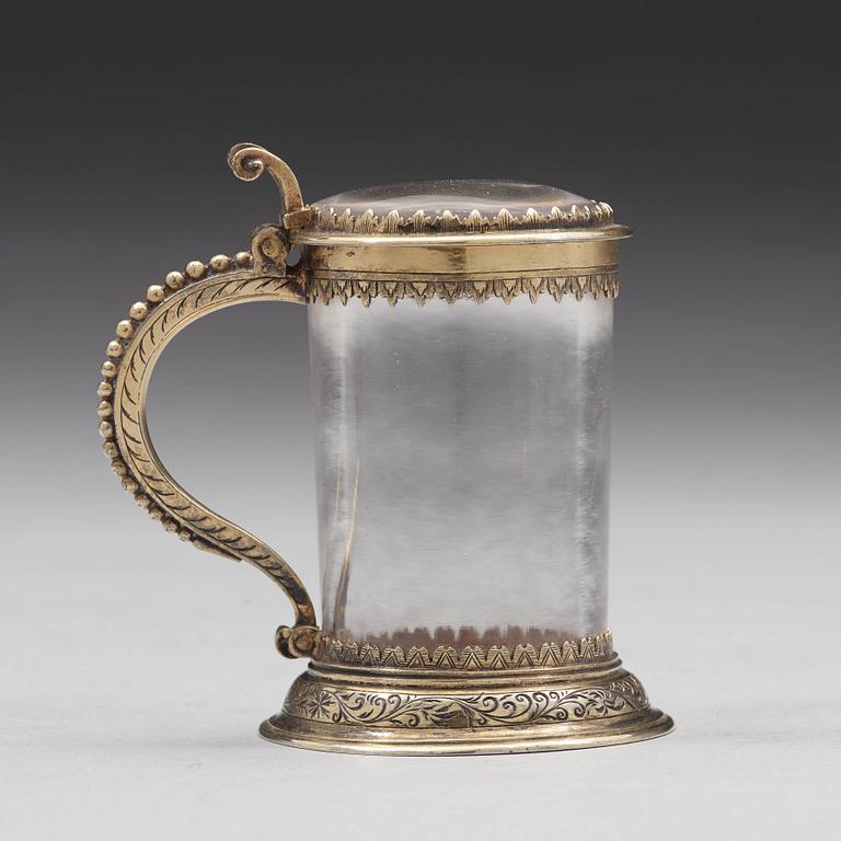 Miniatyrdryckeskanna, ostämplad, förgyllt silver och bergkristall, Tyskland 1600-talets förra hälft, barock.