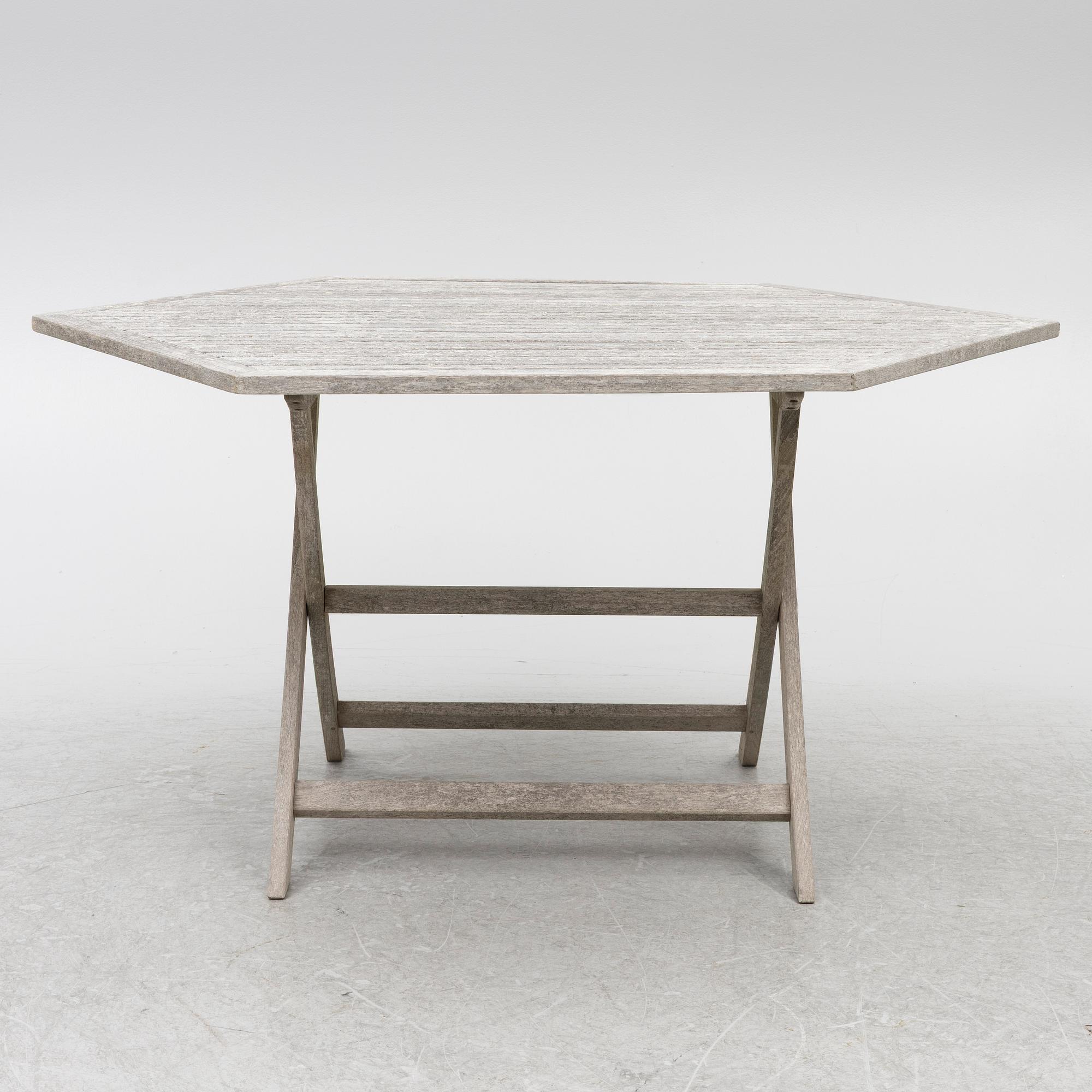 A Gunilla Norin garden set, 'Viken' by Berga Form, Sweden, 1990's/early 2000's.