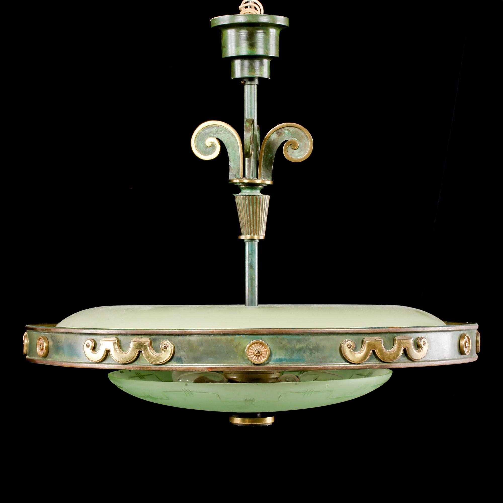 TAKLAMPA, 1930/40-tal. Höjd 60 cm.