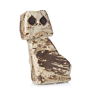 112. Michael Schilkin, a stoneware sculpture of an owl, Arabia, Finland ca 1960.