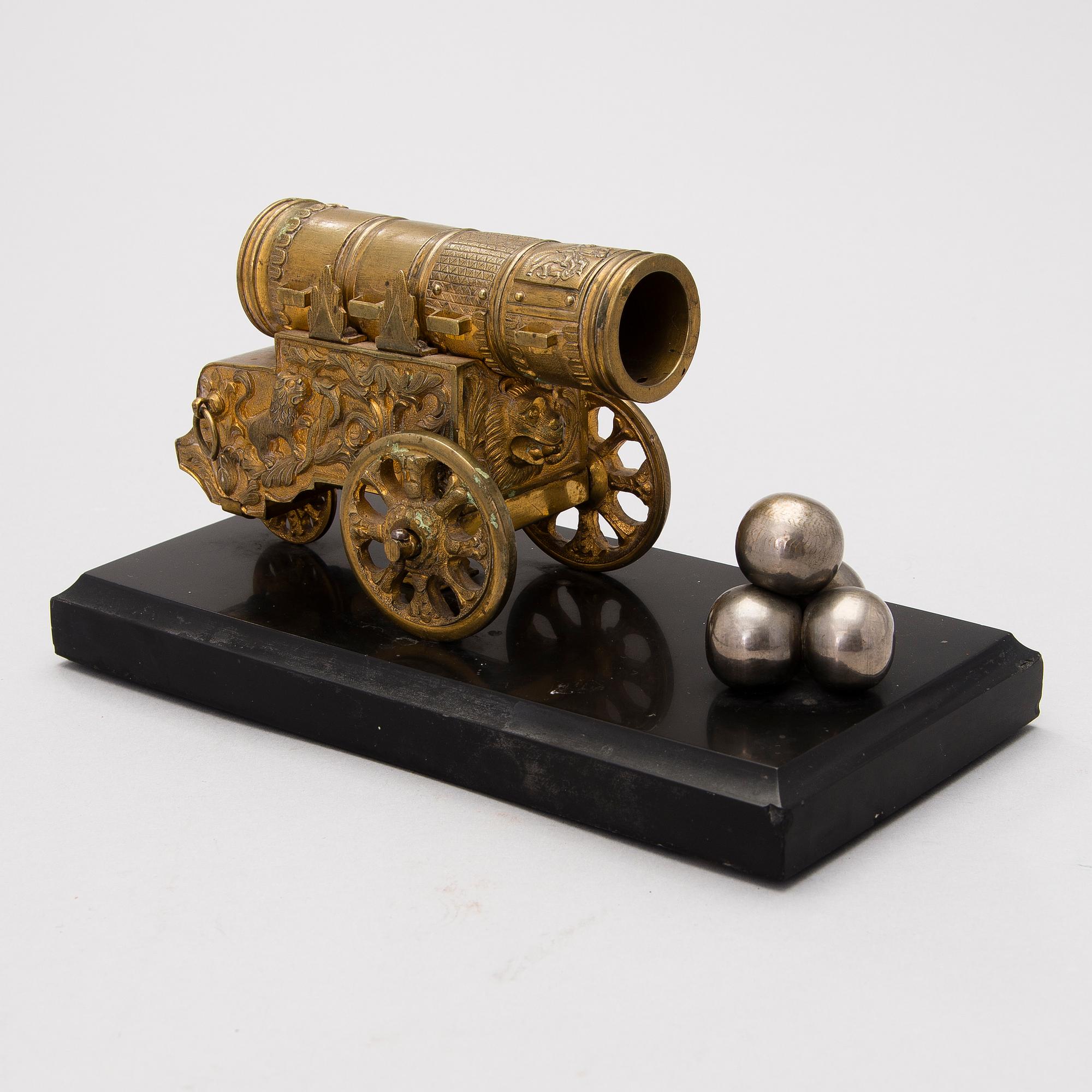 A Russian gilt brass decorative miniature cannon, second half of 20th Century.