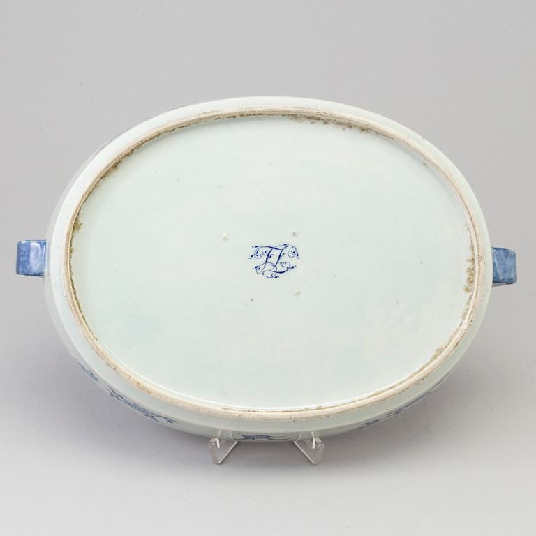A blue and white hot water dish, Qing dynasty, late 19th Century with the monogram JL.
