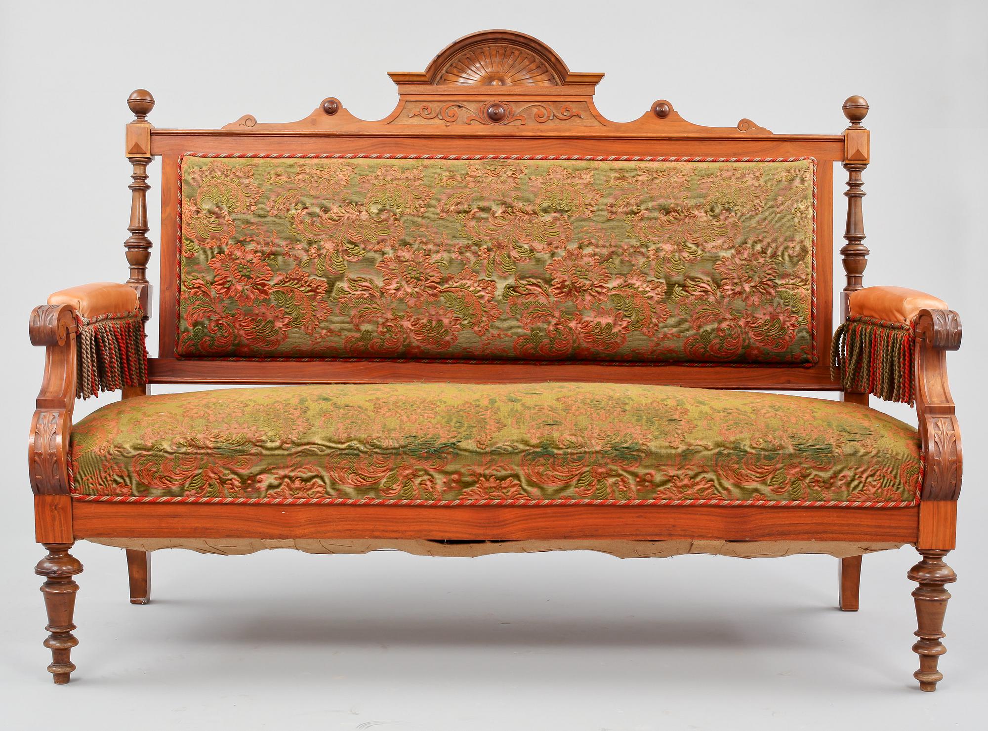 SOFFA, nyrenässans, omkring 1870.
