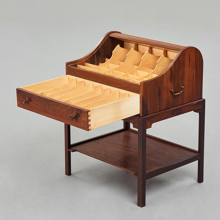 HANS J WEGNER, jalusiskrin på benställning, Johannes Hansen, Danmark 1944.