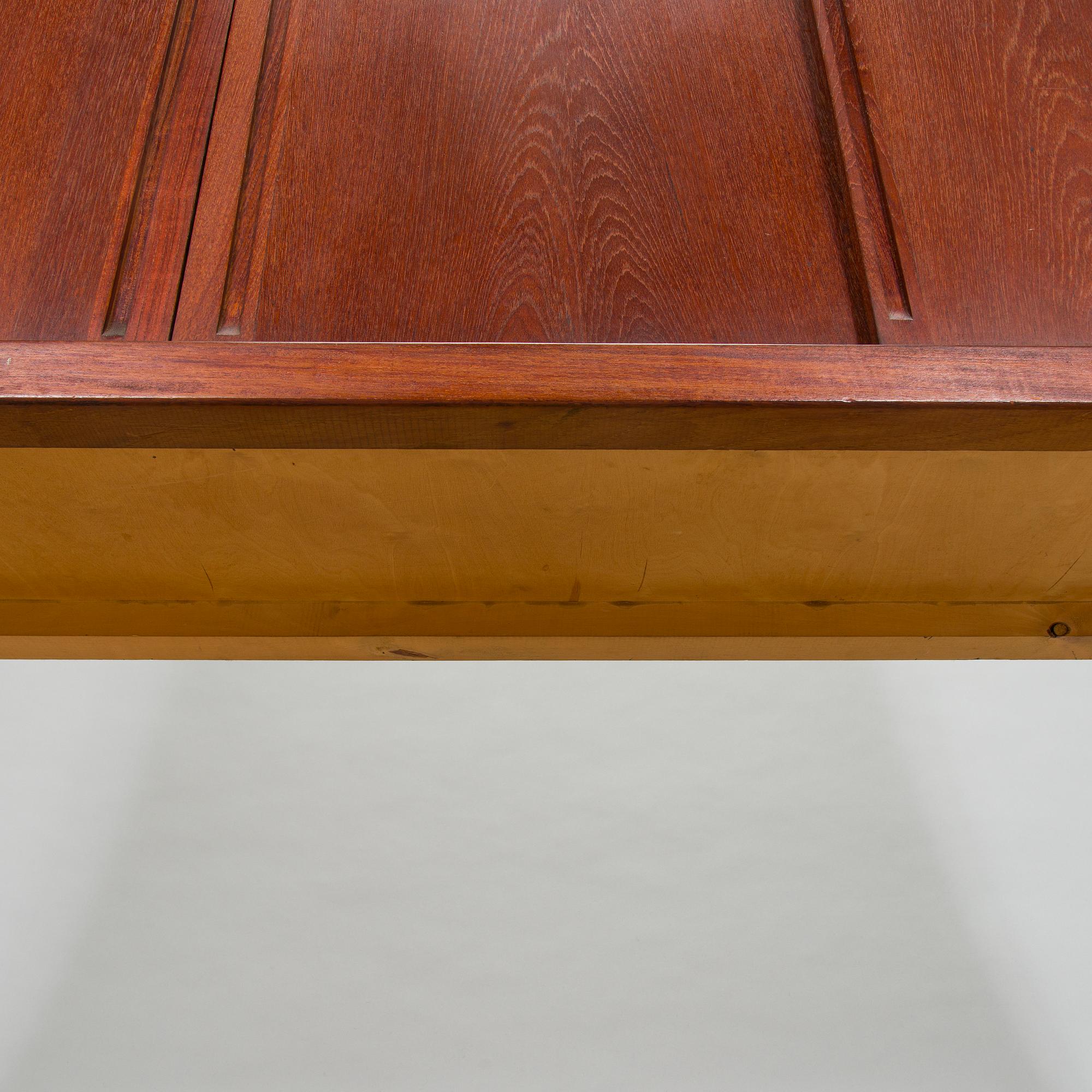 Carl Gustaf Hiort af Ornäs, a mid-20th-century cupboard 'Näyttely- astiakaappi' for HMN Huonekalu Mikko Nupponen, Lahti,.