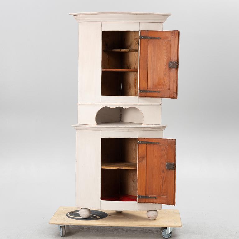 Hörnskåp, 1800-tal.