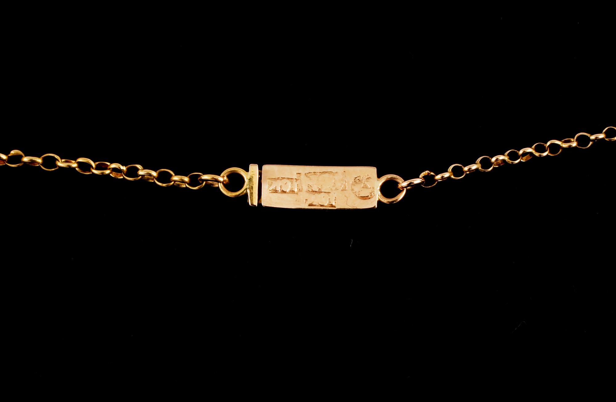 COLLIER 18K guld med ametist och orientaliska pärlor, 1800-tal. Vikt 7.2 gram.
