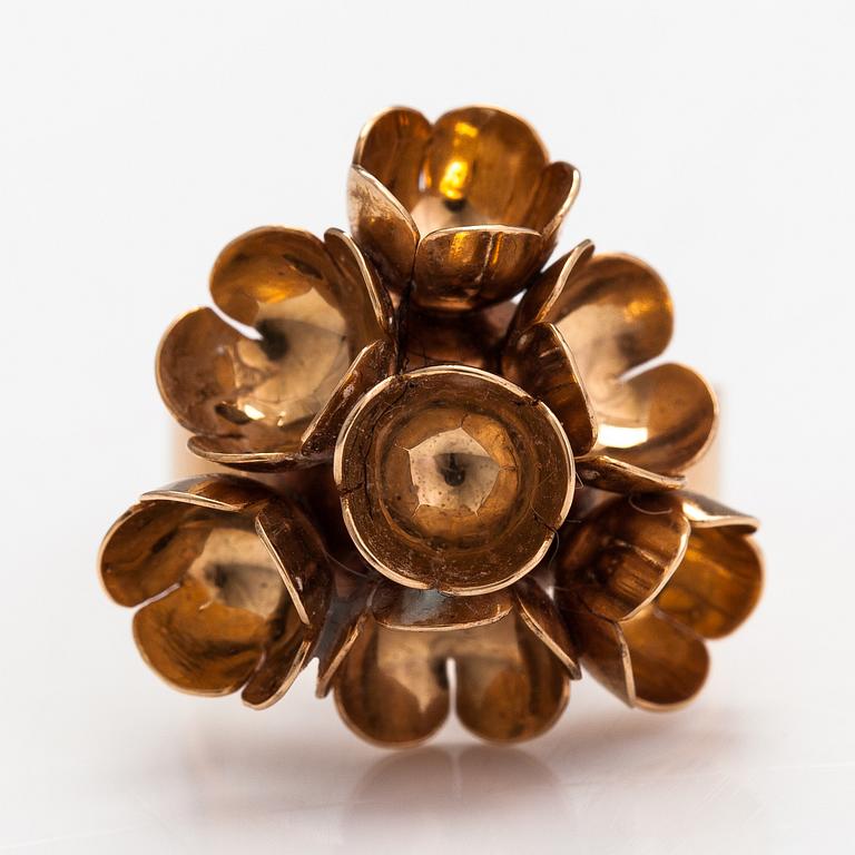 Liisa Vitali, Ring "Kevät", 14K guld. Westerback, Helsingfors 1970.