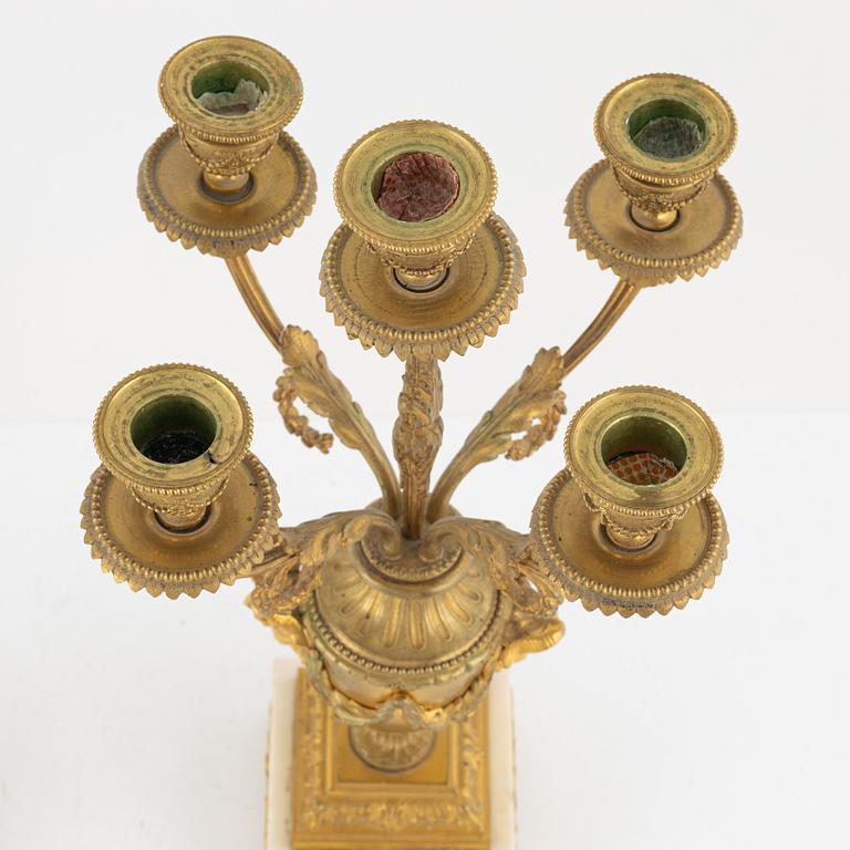 Kandelabrar, ett par, Louis XVI-stil, tidigt 1900-tal.