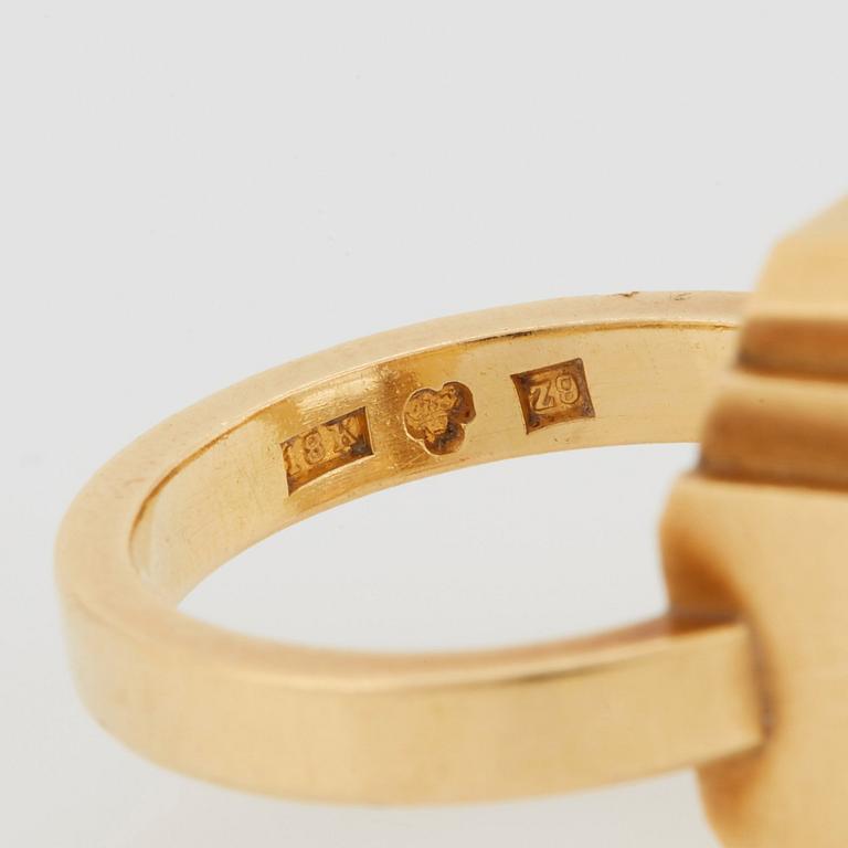 Wiwen Nilsson, an 18K gold ring with faceted rock crystal, Lund, Sweden 1974.